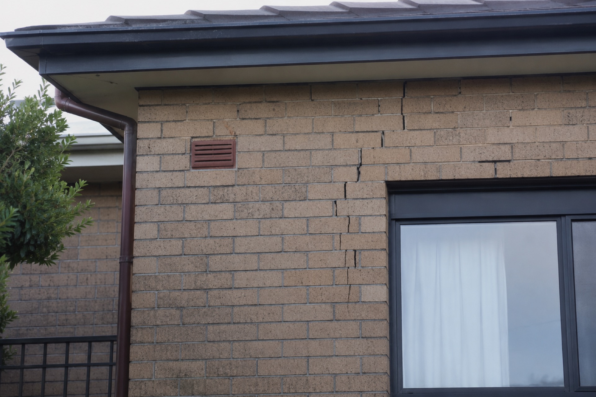 Pre-Purchase Apartment Defect Review